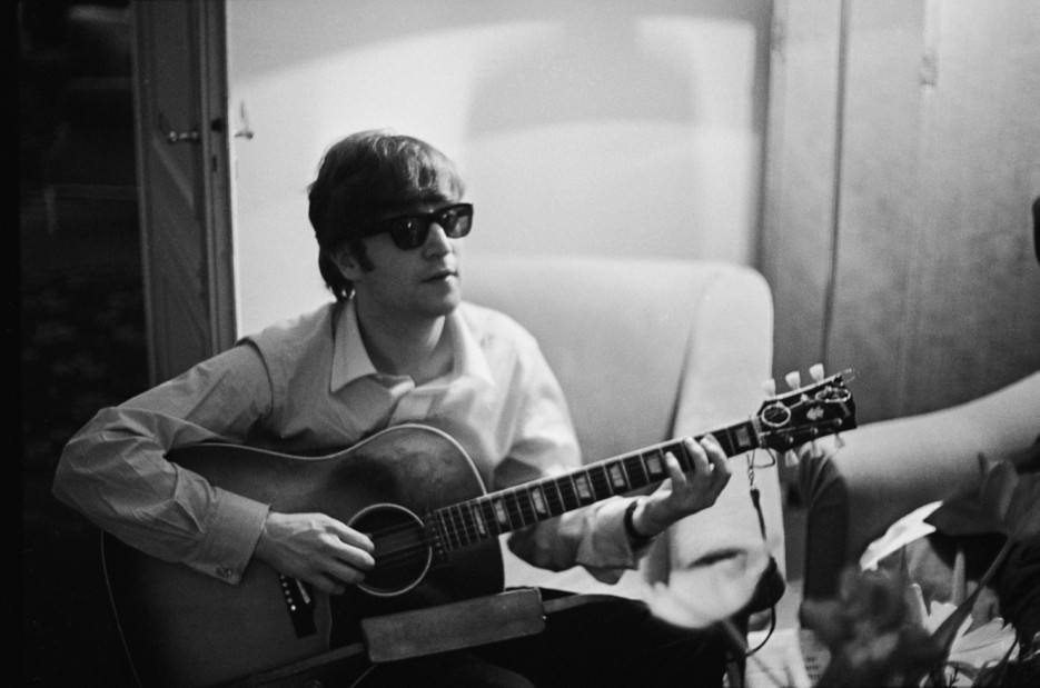 Lennon In Paris